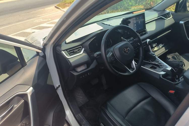 Used Toyota RAV4 Rongfang Plug-in Hybrid 2022 2.5L Two-Wheel Drive Elite Pro