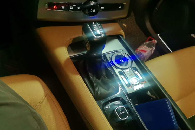 Used Volvo XC90 2016 T5 Zhiyi Edition 7-Seater Gear Lever