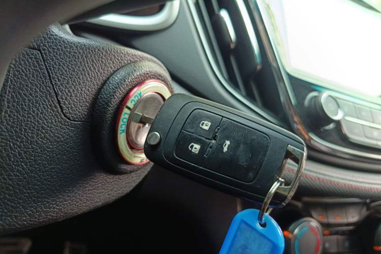 Used Chevrolet Monza 2020 Light Hybrid RS 330T Automatic Comfort Edition Interior 1