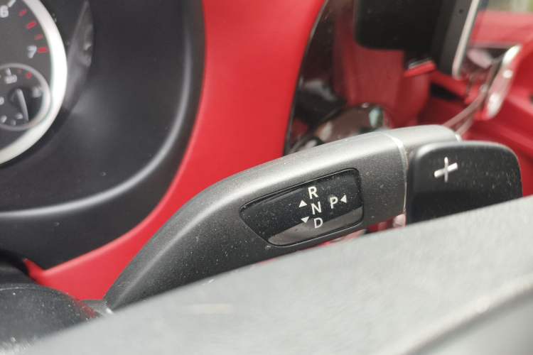 Used Mercedes-Benz Vito 2021 2.0T Business Version 7 Seats Gear Lever
