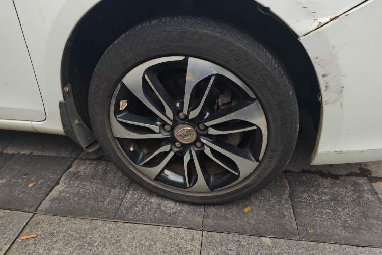 Used BYD Qin 2015 1.5T Dual-Crown Flagship Plus Edition
