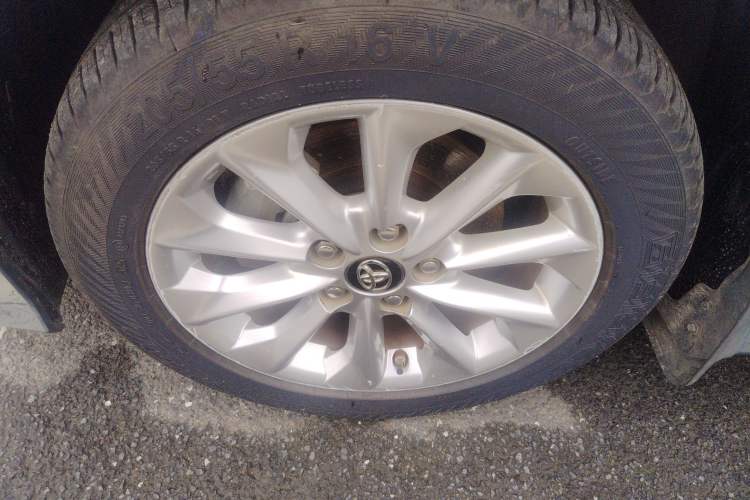 Used Toyota Corolla 2021 Dual-Motor 1.8L E-CVT Elite Edition Left Front Wheel Hub