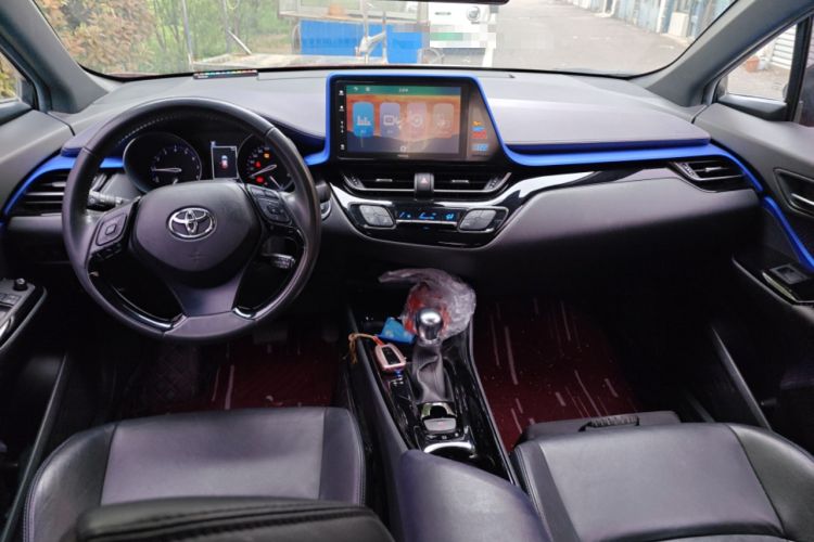 Used Toyota IZOA 2018 2.0L Yichi Version China VI Standard Center Console