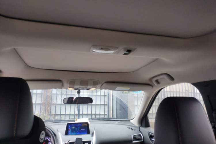 Used Mitsubishi Eclipse Cross 2019 1.5T CVT Two-Wheel Drive Dream Edition China VI Standard Headliner