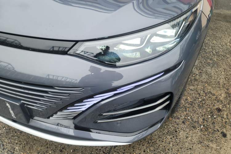 Used Denza N8 2023 Four-Wheel Drive Ultra-Hybrid Flagship Seven-Seater Version
