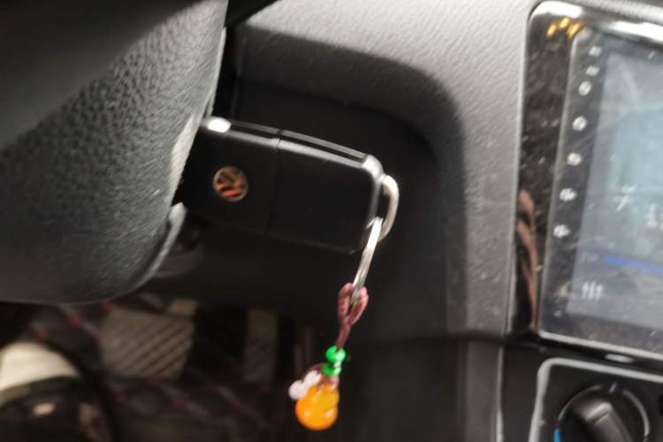 Used Volkswagen Santana 2017 Haval H9 1.6L Automatic Comfort Edition
