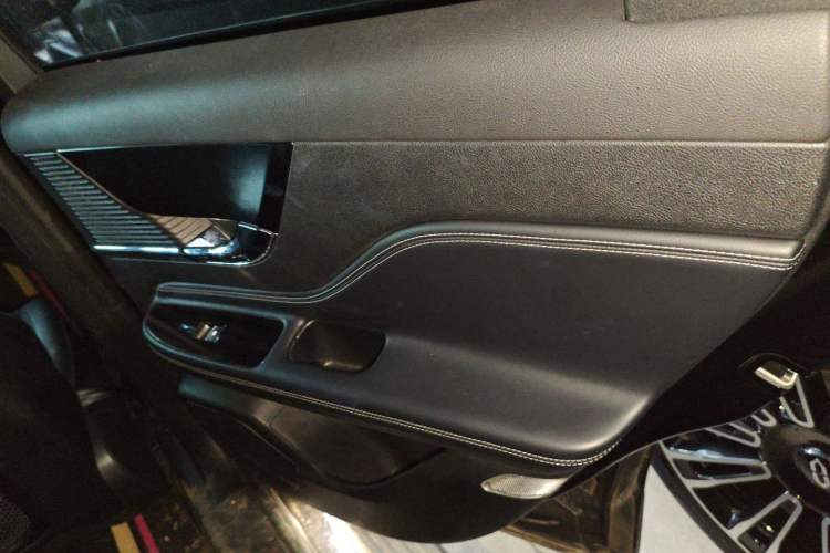 Used Lincoln Corsair 2020 2.0T Two-Wheel Drive Luxury Edition