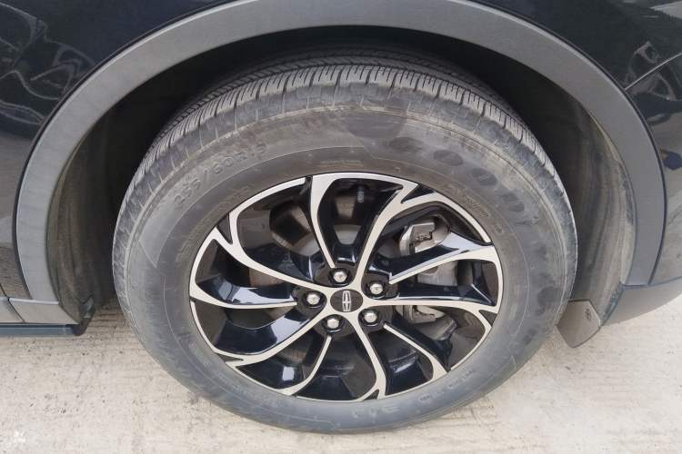 Used Lincoln Nautilus 2023 2.0T Four-Wheel Drive Luxury Edition Right Front Wheel Hub