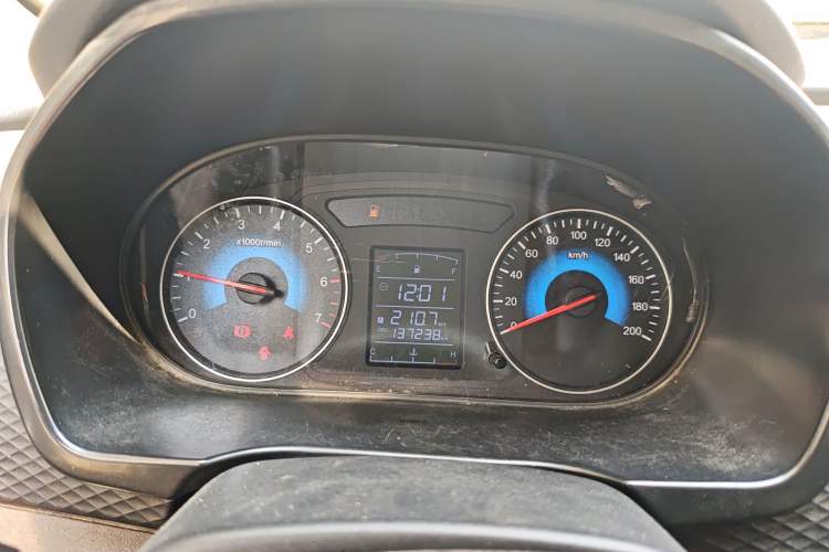 Used Dongfeng Fengon 330 2018 1.5L 330S Comfort Edition China V Standard DK15 Odometer Close Up