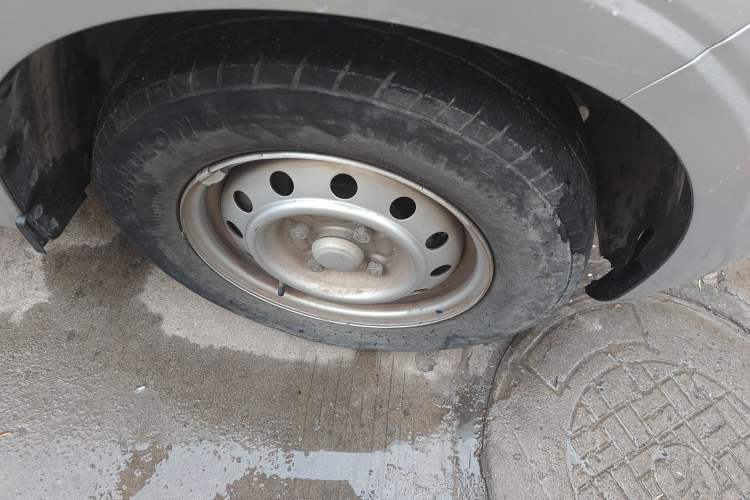 Used Wuling Hongguang V 2021 1.5L Jingqu Edition Enclosed-Window Vehicle LAR
