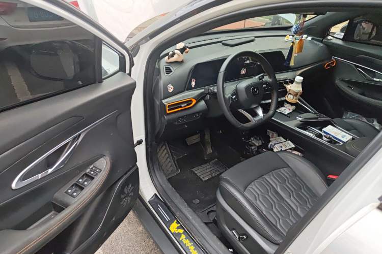 Used Changan UNI-T 2022 1.5T Prestige Version