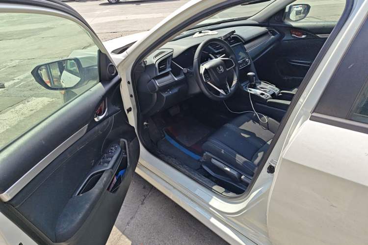 Used Honda Civic 2016 220TURBO CVT Luxury Edition
