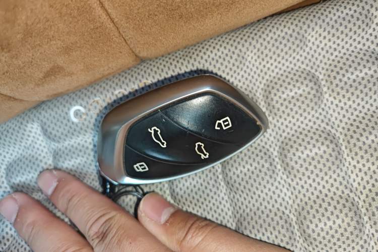 Used Roewe MARVEL X 2018 Rear-Drive Model Vehicle Key