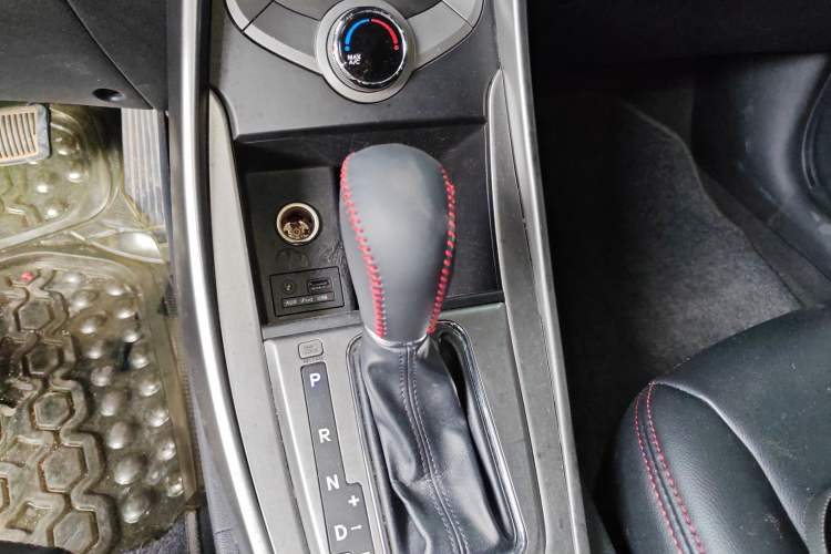 Used Hyundai Elantra (5th Generation / Langdong) 2012 1.6L Automatic Fashion Edition
