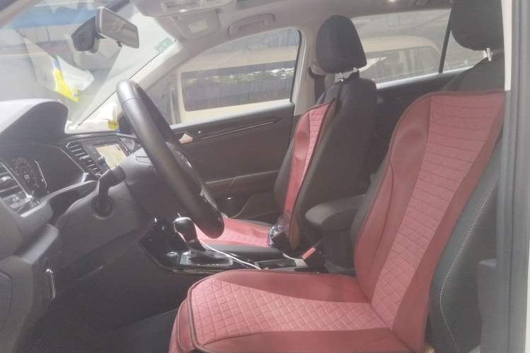 Used Volkswagen T-ROC 2020 280TSI DSG Two-Wheel Drive Comfort Version Left Front Seat