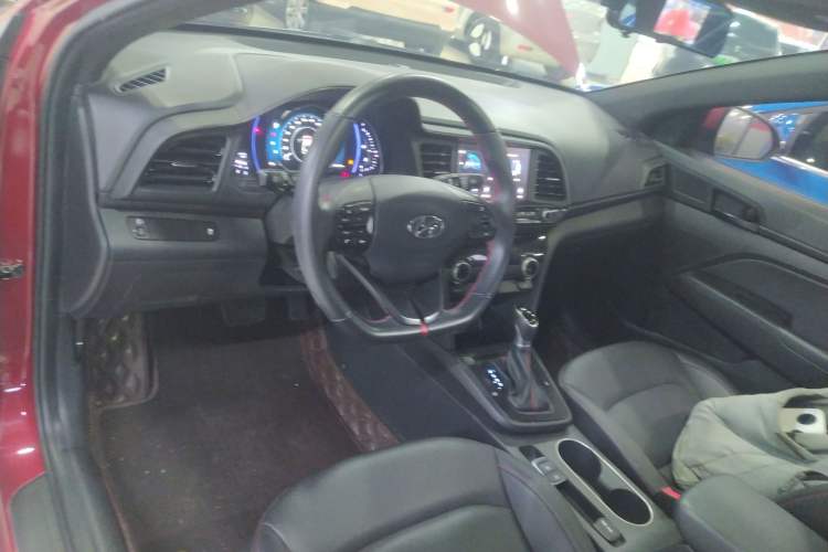 Used Hyundai Elantra (6th Generation / Lingdong) 2019 1.4T Dual-Clutch Xuan Dong · Dynamic Model