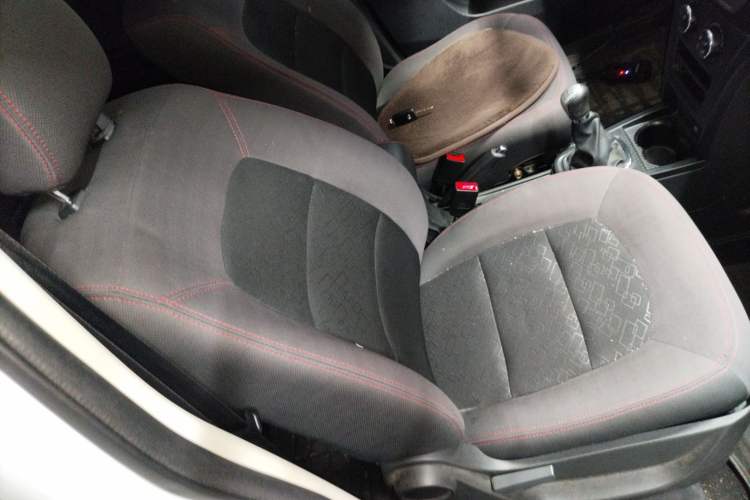 Used FAW Yingzhi G3 2016 1.5L Manual Comfort Edition Right Front Seat