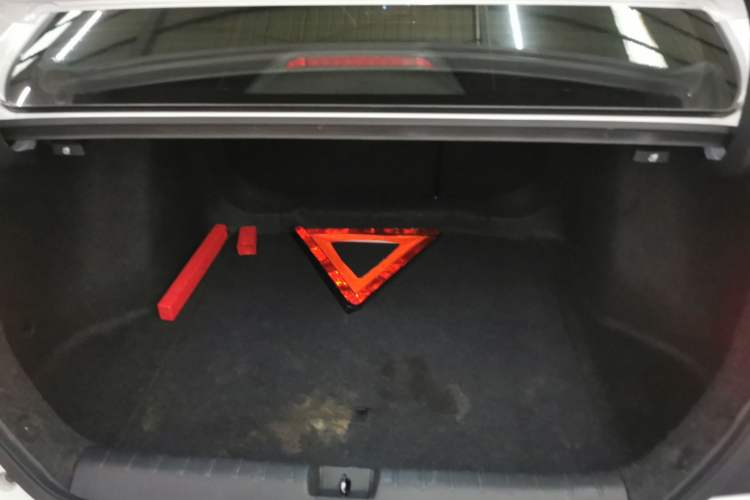 Used Honda Civic 2019 220TURBO CVT Dynamic Edition China VI Trunk