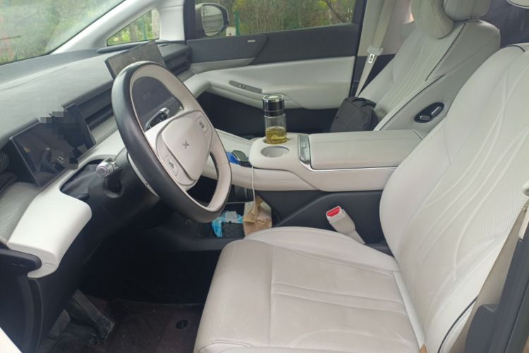 Used XPeng X9 2024 702 Ultra-Long Range Max Left Front Seat