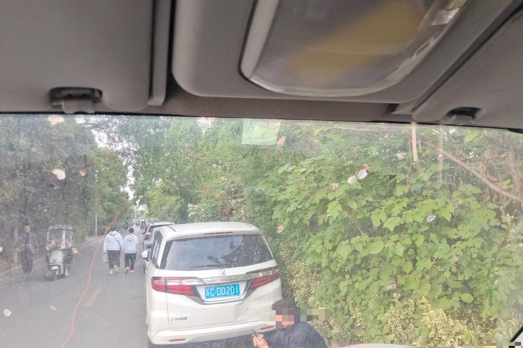 Used Dongfeng Yufeng 2023 V9+ 2.3T Manual Front-Drive Van Long Wheelbase High Roof 3-Seater
