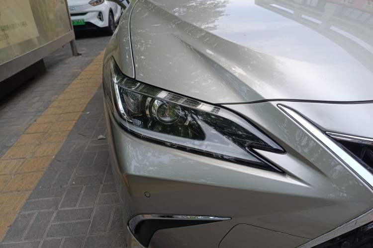 Used Lexus ES 2021 200 Excellence Edition
