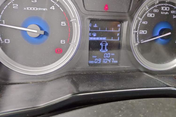 Used Isuzu JLM 
