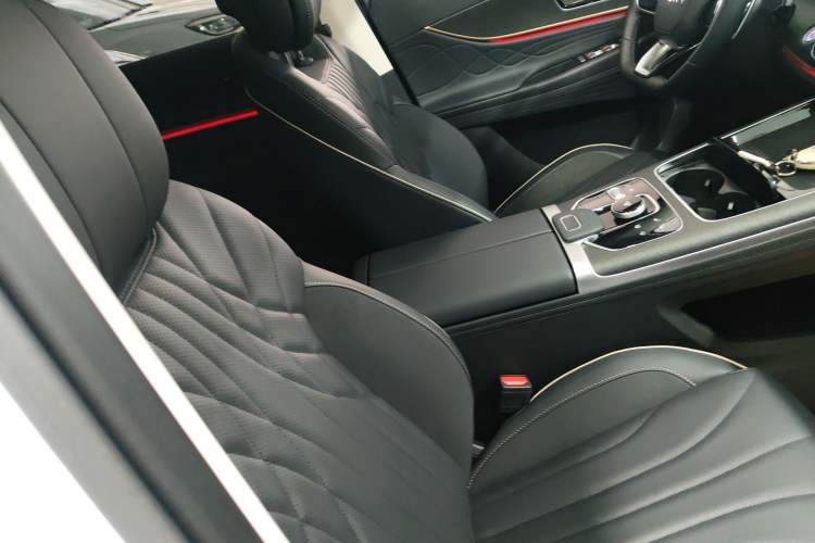 Used Chery Tiggo 9 2023 2.0T Dual-Clutch Two-Wheel Drive Luxury Edition 5 Seats