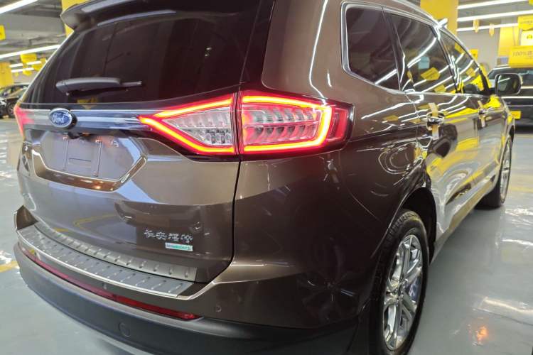 Used Ford Edge 2018 EcoBoost 245 Two-Wheel-Drive Titanium 7-Seater China V Standard
