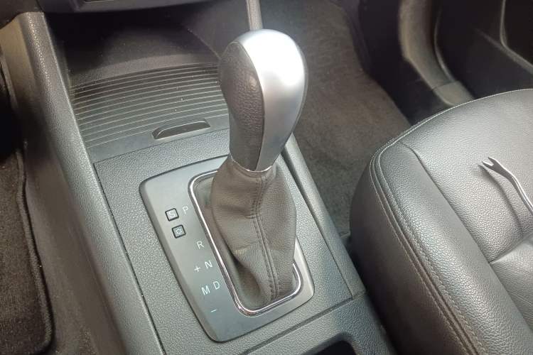 Used BAIC Senova X65 2015 2.0T Automatic Elite Model
