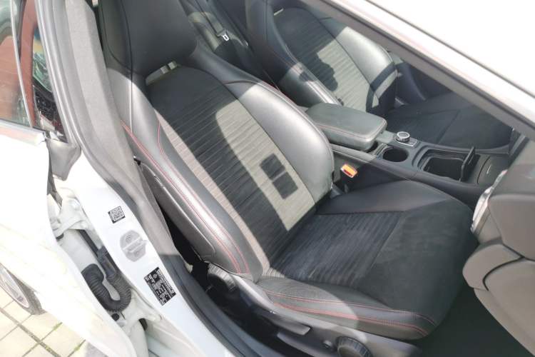 Used Mercedes-Benz CLA 2015 CLA 220 4MATIC
