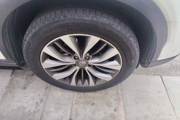 Used GAC Trumpchi GS8 2017 320T Two-Wheel Drive Luxury Smart Connectivity Version (7 Seats)