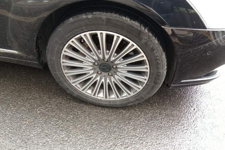 Used Mercedes-Benz S-Class 2011 S 350 L CGI Right Front Wheel Hub