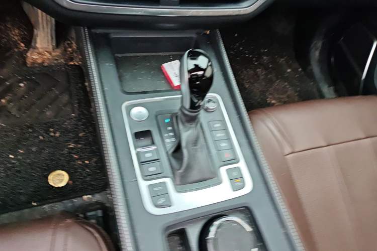 Used BYD Tang 2019 2.0T Automatic SmartConnect Luxury 7-Seater China VI Standard
