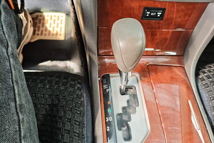 Used Toyota Camry 2013 200E Classic Elite Edition Gear Lever