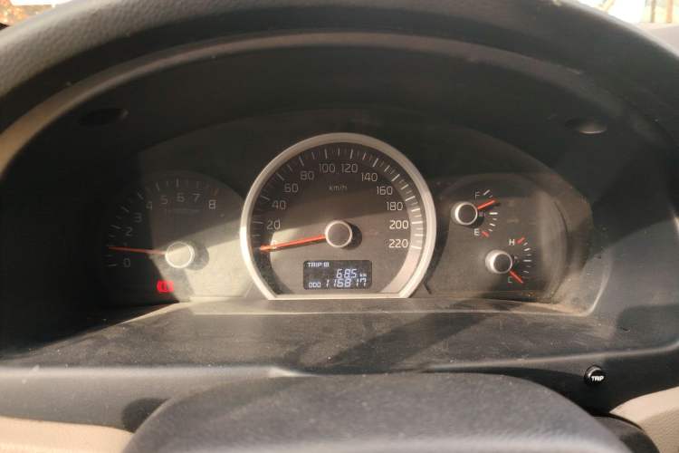 Used Kia Sportage 2013 2.0L Manual Two-Wheel Drive GL Trim Instrument Cluster