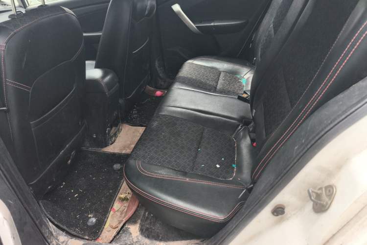 Used Cowin C3 2015 1.5L Manual Gold Diamond Edition
