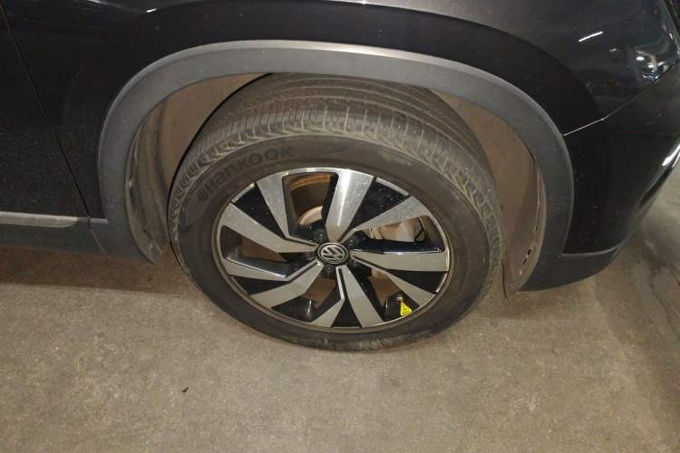 Used Volkswagen Tayron 2020 330TSI Two-Wheel Drive Luxury Smart Connectivity Version Right Front Wheel Hub