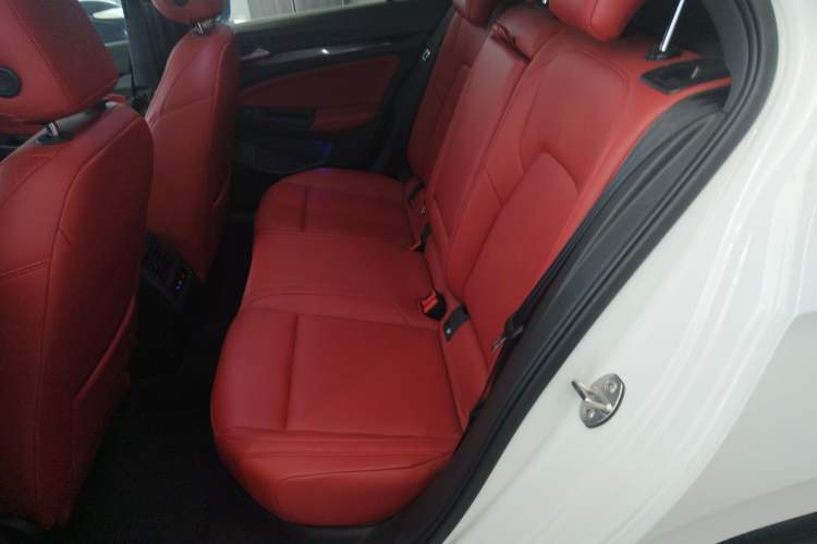 Used Volkswagen Golf 2023 Facelift 280TSI DSG R-Line Lite
