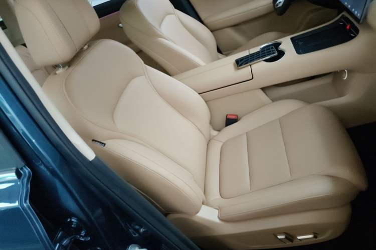 Used Landian E5 PLUS 2025 165 km Long-Range Version PLUS 5-Seater