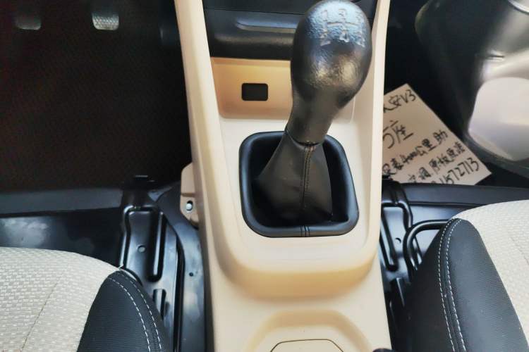 Used CHANGAN KUAYUE Xing V3 2023 1.5L Gasoline Comfort Edition 5-Seat Passenger Vehicle