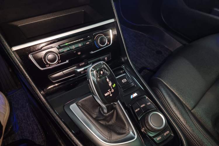 Used BMW 2 Series Gran Tourer 2019 220i Leading Model Gear Lever