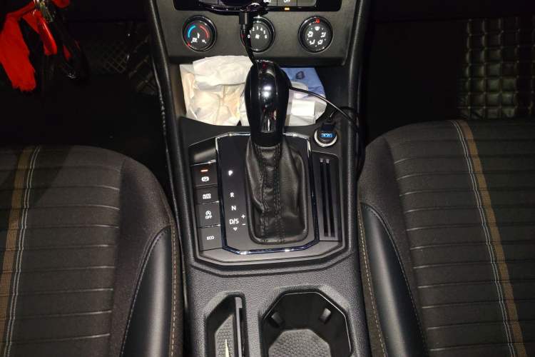 Used Volkswagen Lavida 2021 280TSI DSG Comfort Edition Gear Lever