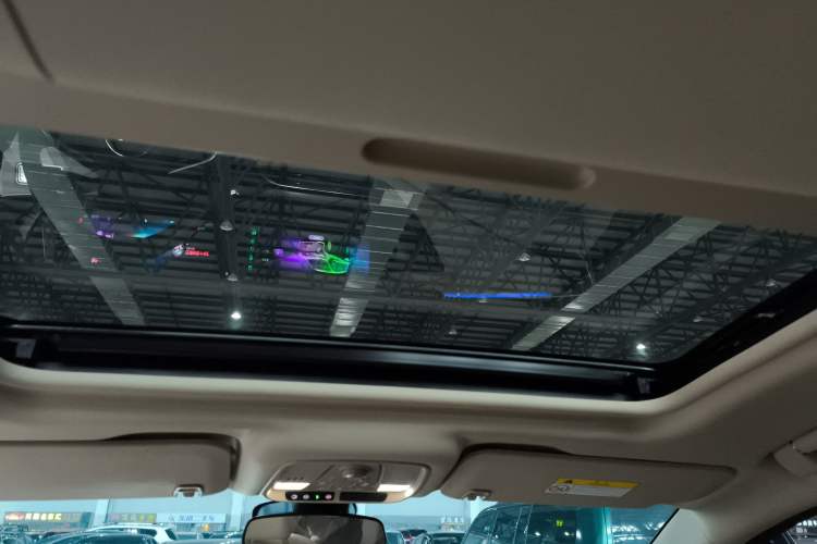 Used Buick GL8 New Energy 2025 Lu Shang Luxury Edition 7-Seater Headliner