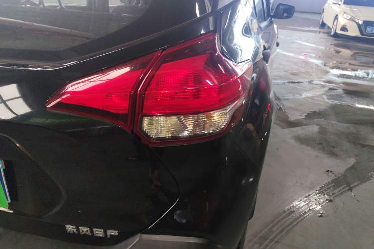 Used Nissan Kicks 2020 1.5L XL CVT Cool Enjoyment Edition Exterior 3