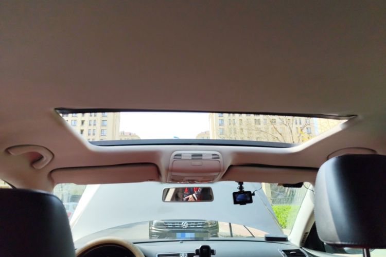 Used Volkswagen Magotan 2013 1.8TSI Luxury Model Headliner