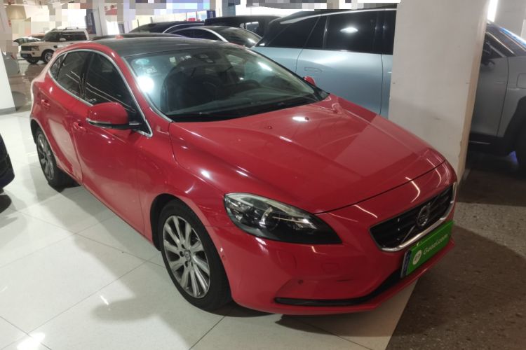 Used Volvo V40 2014 2.0T Zhiya Edition
