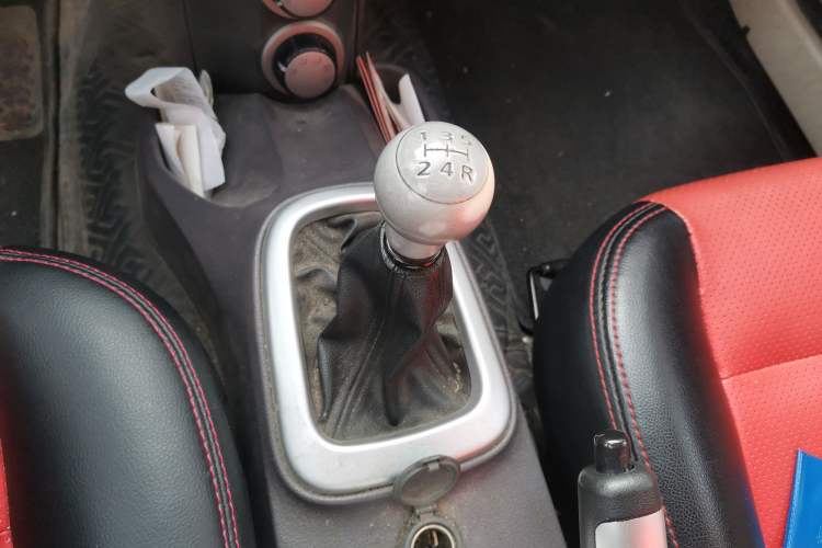 Used Lotus L3 2009 1.6L Manual Fashion Model Gear Lever