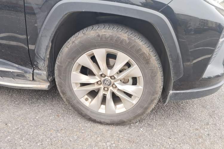 Used Toyota Wildlander 2022 Updated Version 2.0L CVT Two-Wheel Drive Leading Edition
