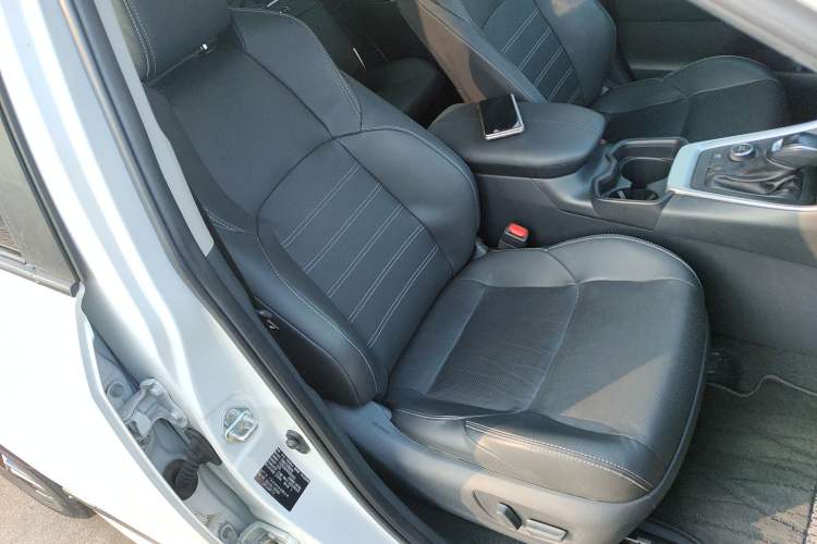 Used Toyota Wildlander 2023 Dual-Motor 2.5L E-CVT Four-Wheel Drive Prestige Edition
