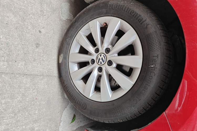 Used Volkswagen Beetle 2016 180TSI Club Edition Right Front Wheel Hub